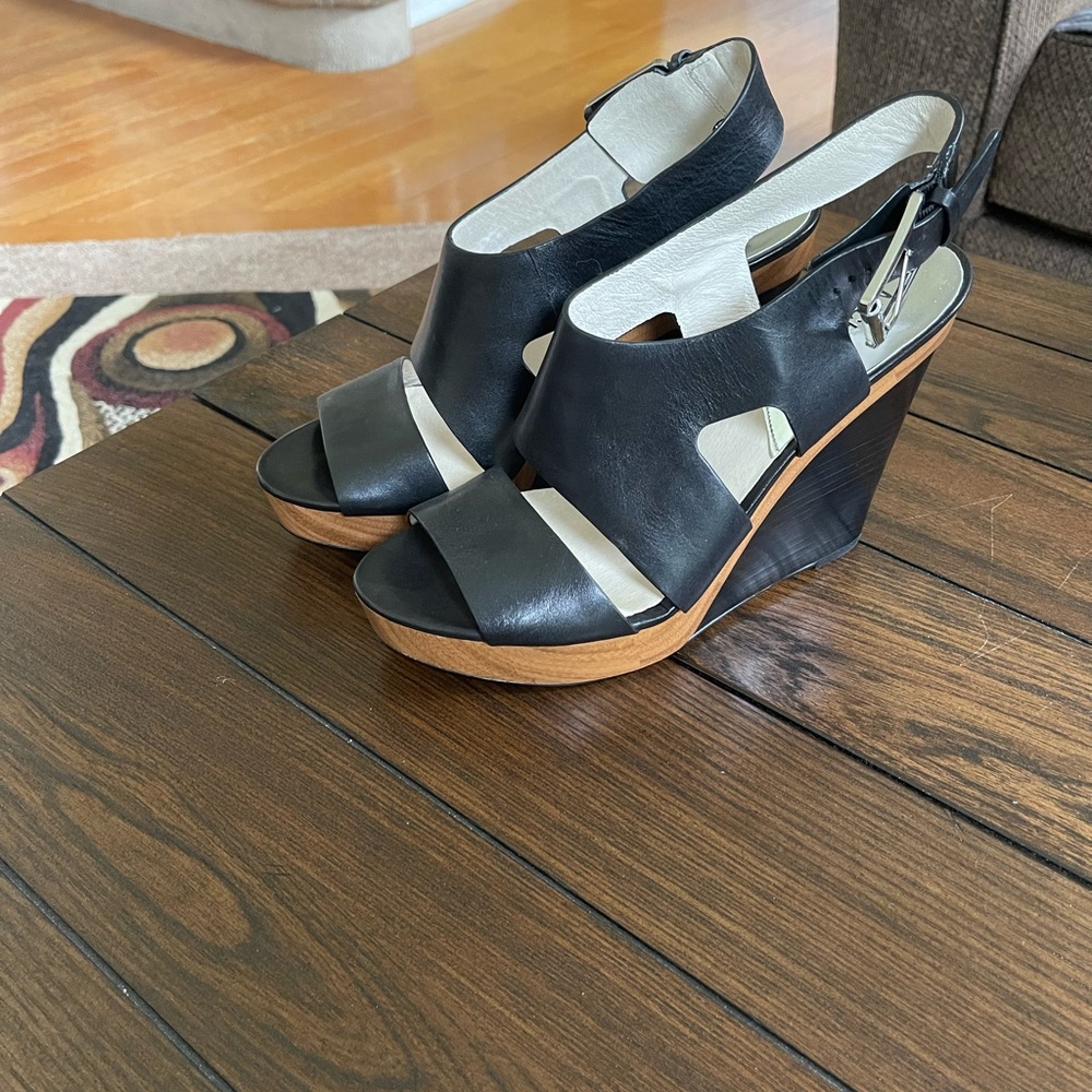 Michael Kors open toe shoes sandals size 10 Black